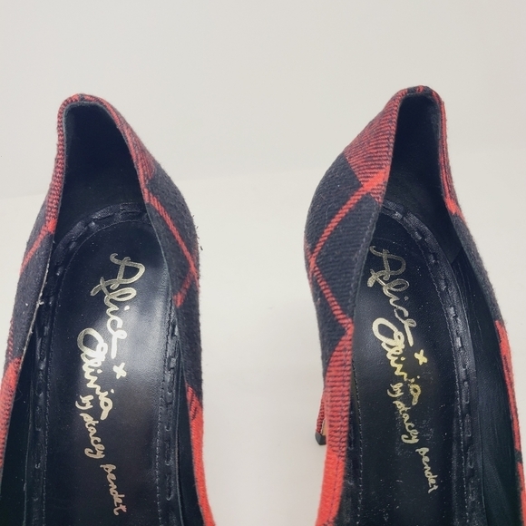 Alice & Olivia | Chic Red and Black Plaid Pattern Heels (Italian Size 39.5) - Picture 8 of 12